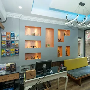 Valeria White Suites Hotel